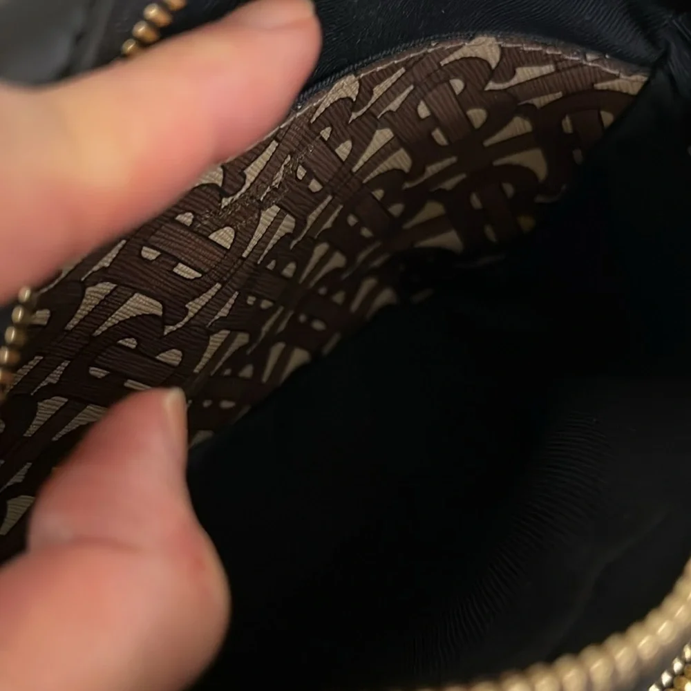 🔥🔥🔥Authentic Burberry TB camera bag 💼 - Picture 5 of 15